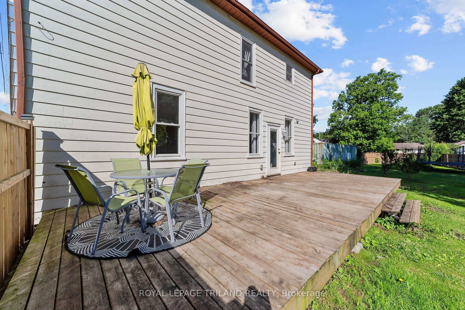 15 Dundas Street • Newbury, ON photo 12