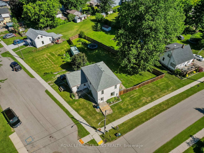 15 Dundas Street