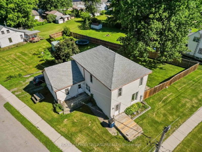 15 Dundas Street • Newbury, ON photo 3