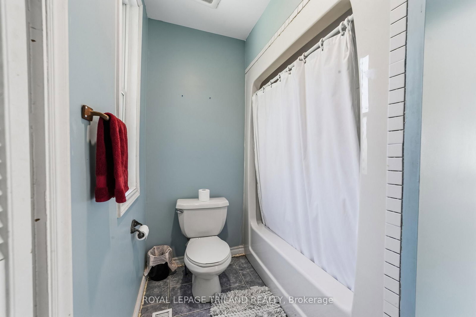 15 Dundas Street • Newbury, ON photo 30