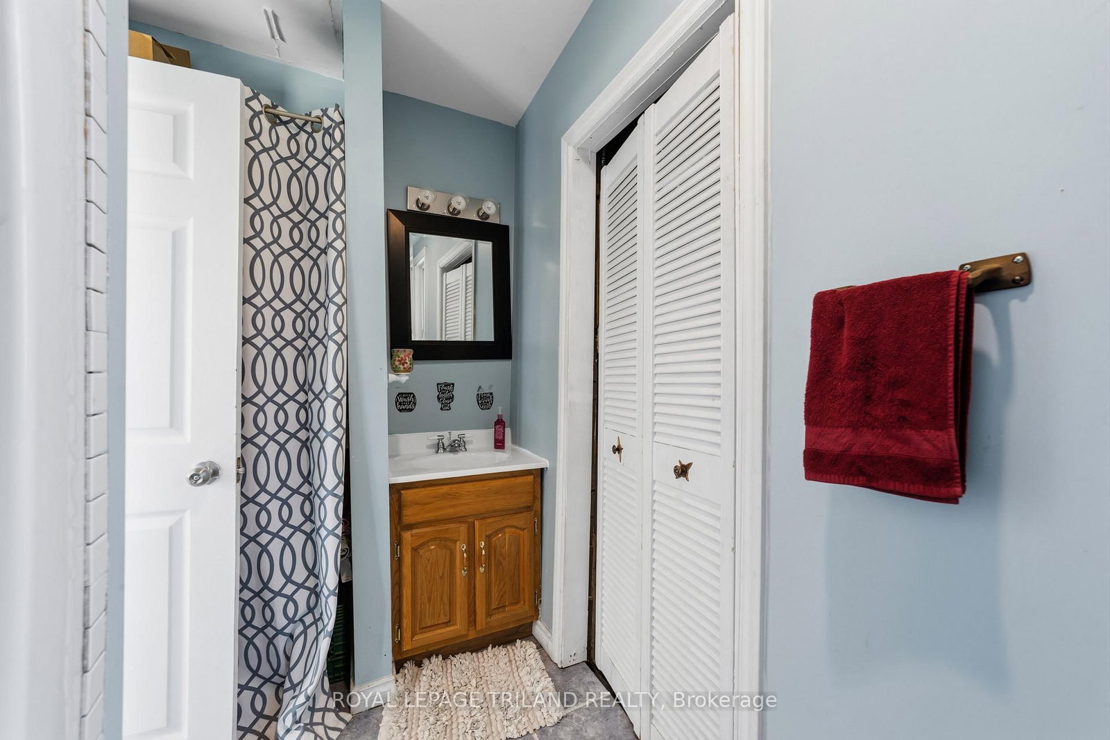15 Dundas Street • Newbury, ON photo 31