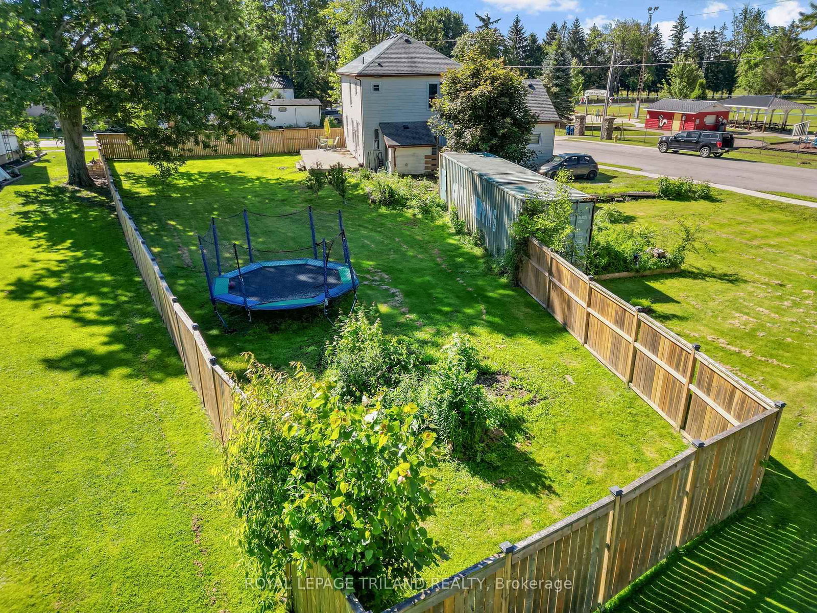 15 Dundas Street • Newbury, ON photo 6