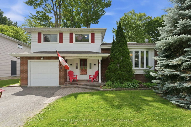 6 Woodview Crescent