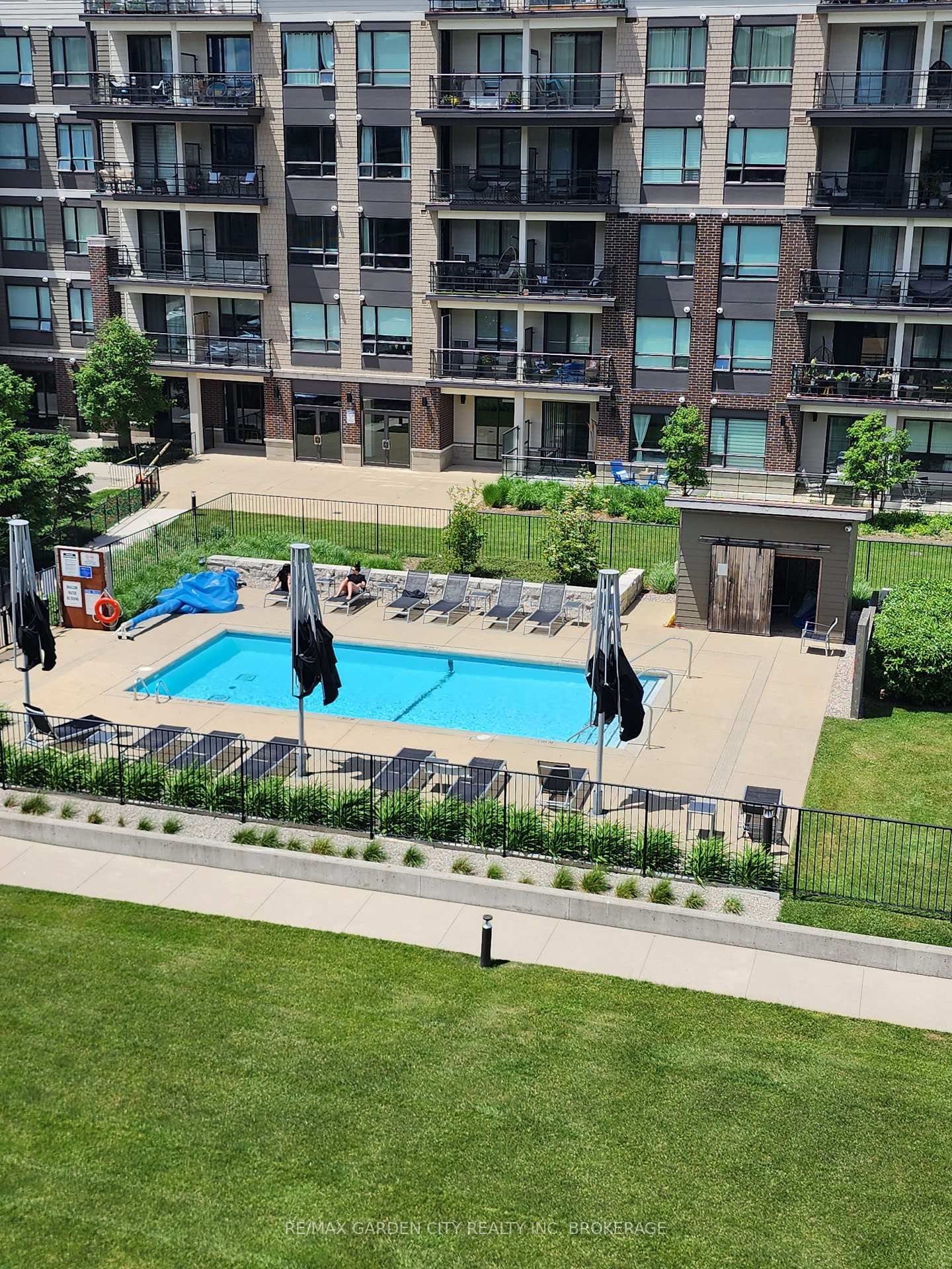 10 Esplanade Lane • #206 • Grimsby, ON photo 14