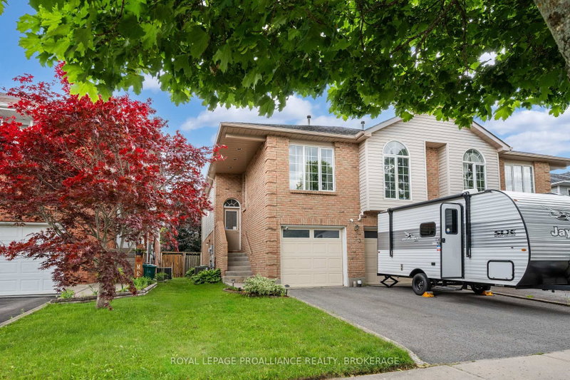 653 Barnsley Crescent