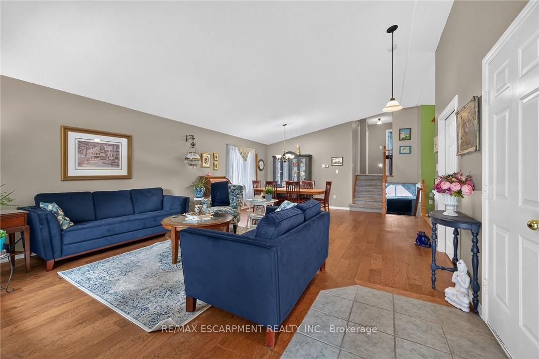 64 Caledonia Avenue • Haldimand, ON photo 7