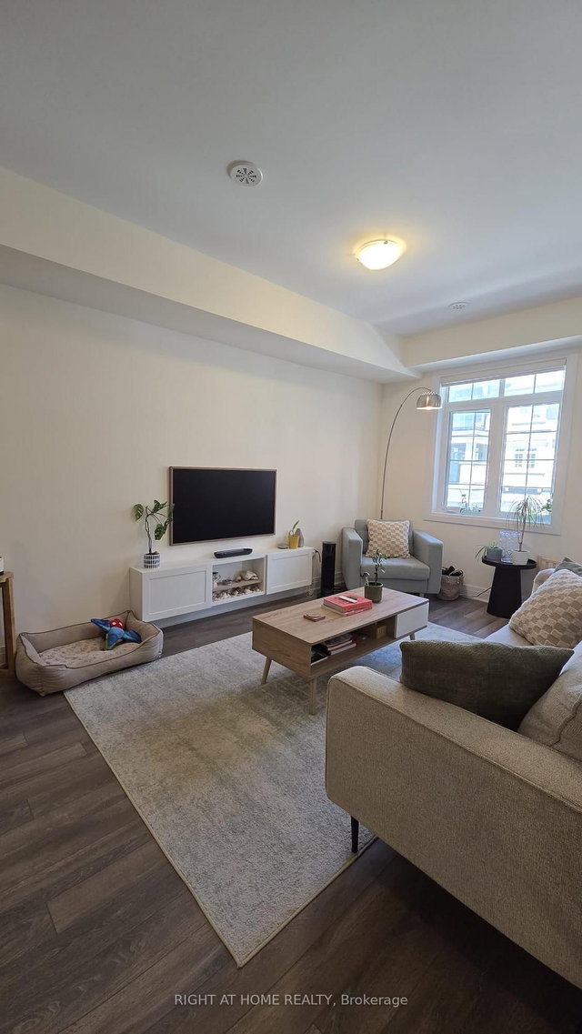 29 - 305 GARNER Road W