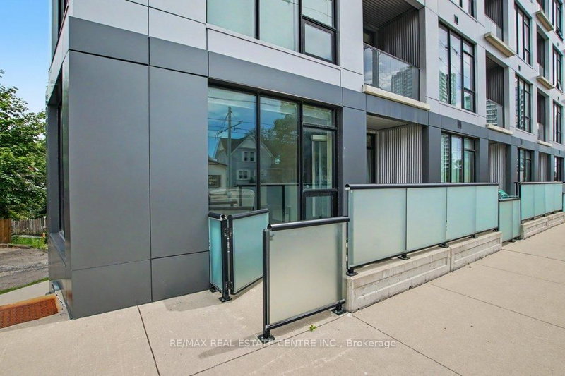 home for sale on 101-690 King Street W