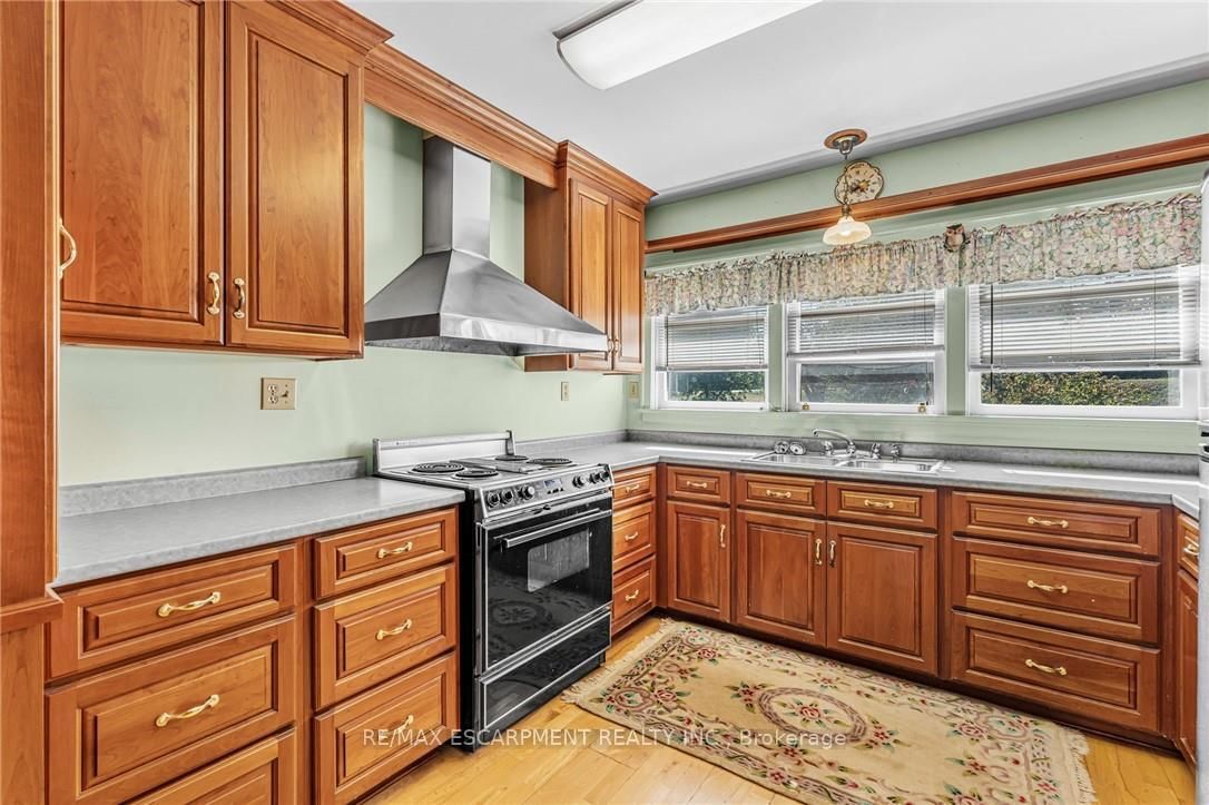 21 First Avenue • Welland, ON photo 15