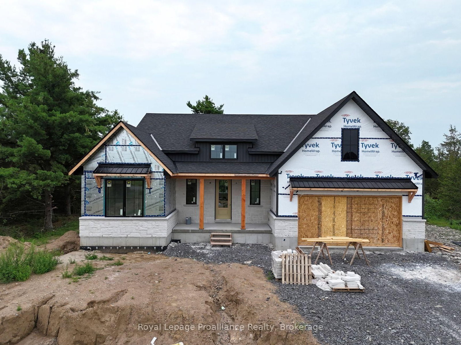 102 Dewey Road • Yarker, ON photo 1