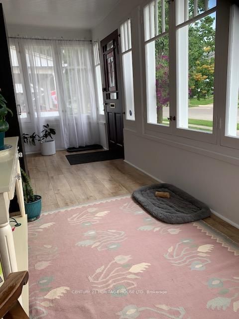 43 Hemlock Street • St. Thomas, ON photo 3