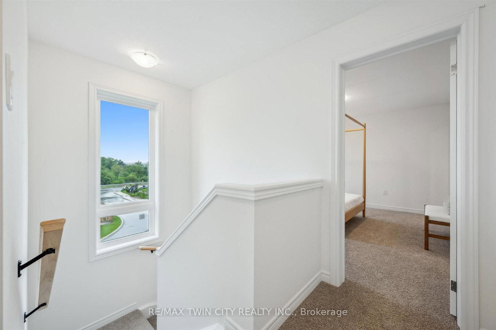 2 Sora Lane • Guelph, ON photo 14