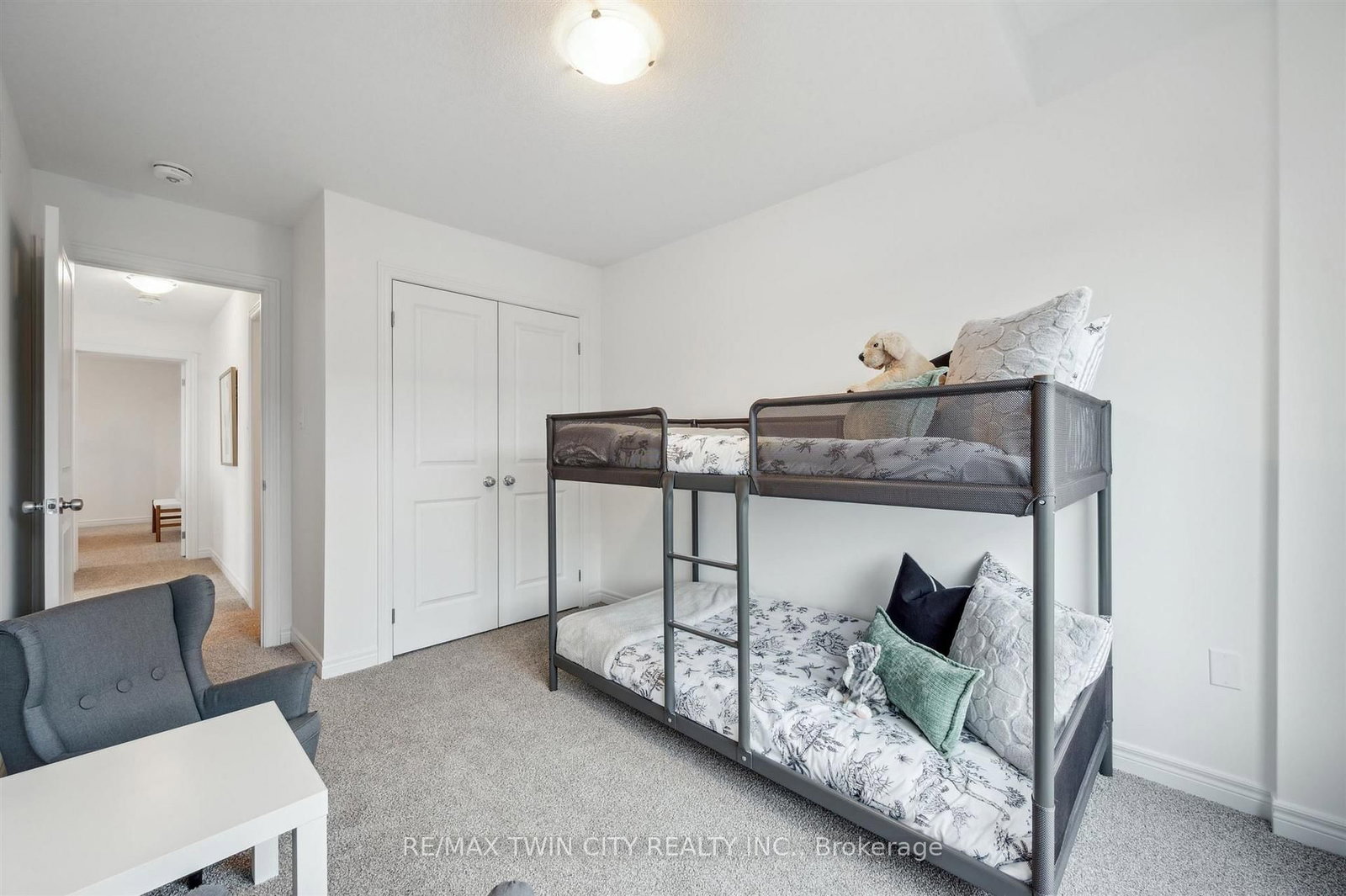 2 Sora Lane • Guelph, ON photo 18