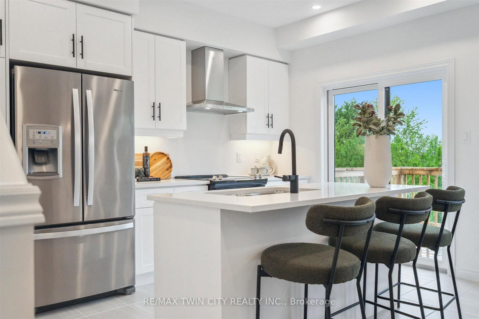 2 Sora Lane • Guelph, ON photo 27