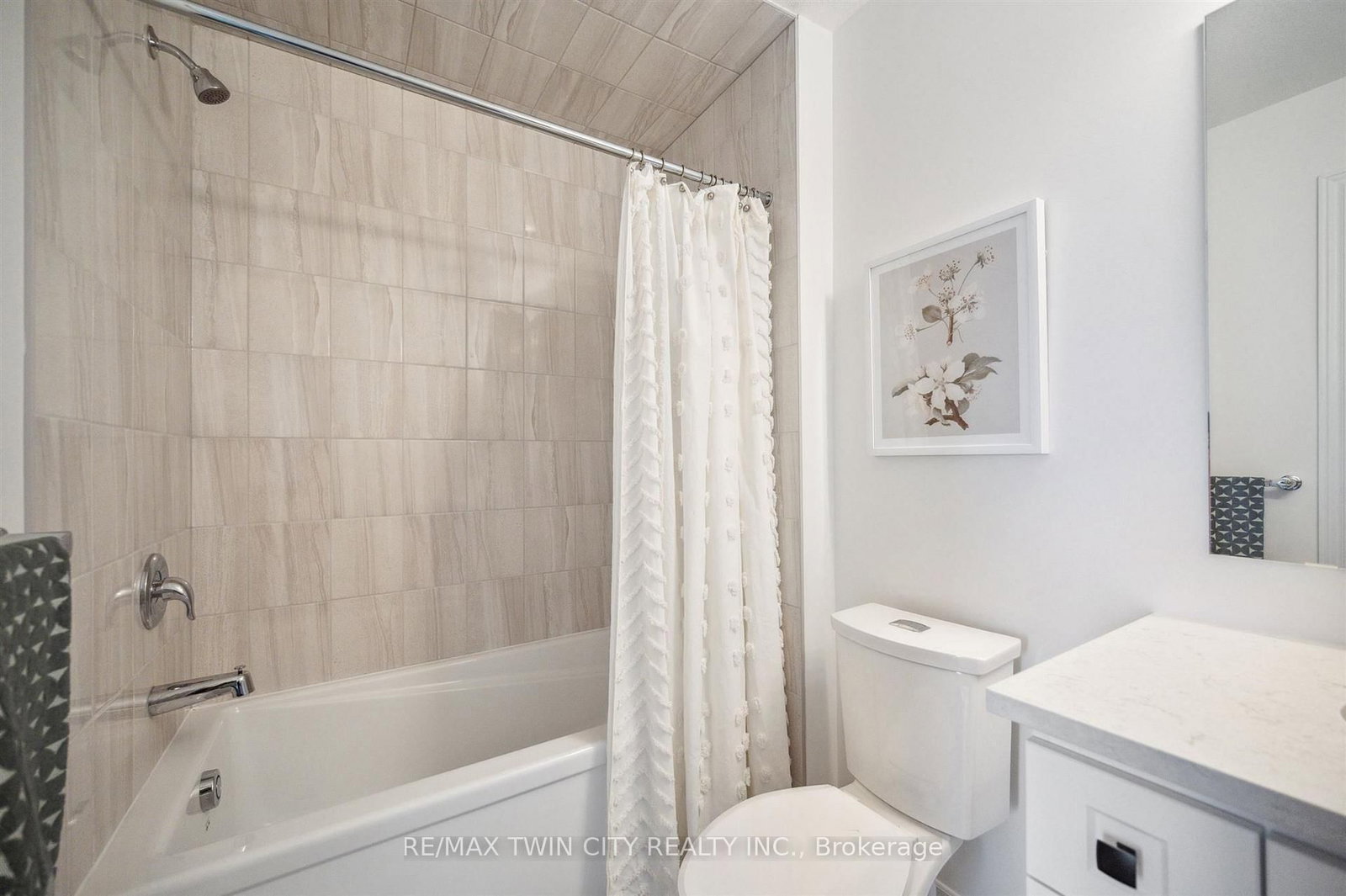 2 Sora Lane • Guelph, ON photo 32