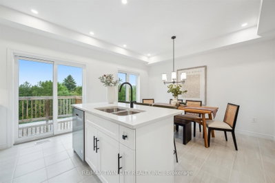 2 Sora Lane • Guelph, ON photo 9