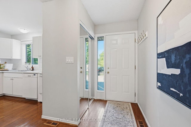 10 - 215 Commissioners Road W