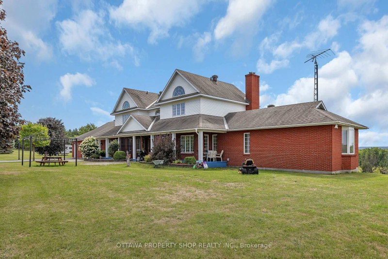 3057 Greenland Road