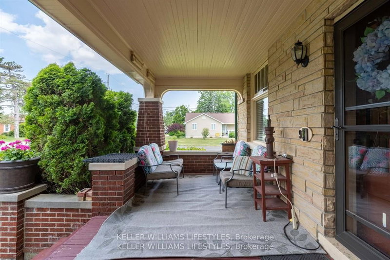 93 Sarah St photo 4