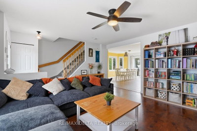 123 Panorama Avenue — photo 5