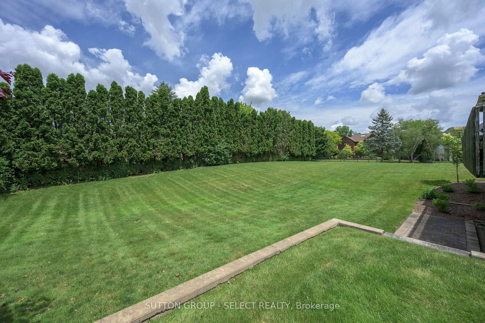Listing Image 43