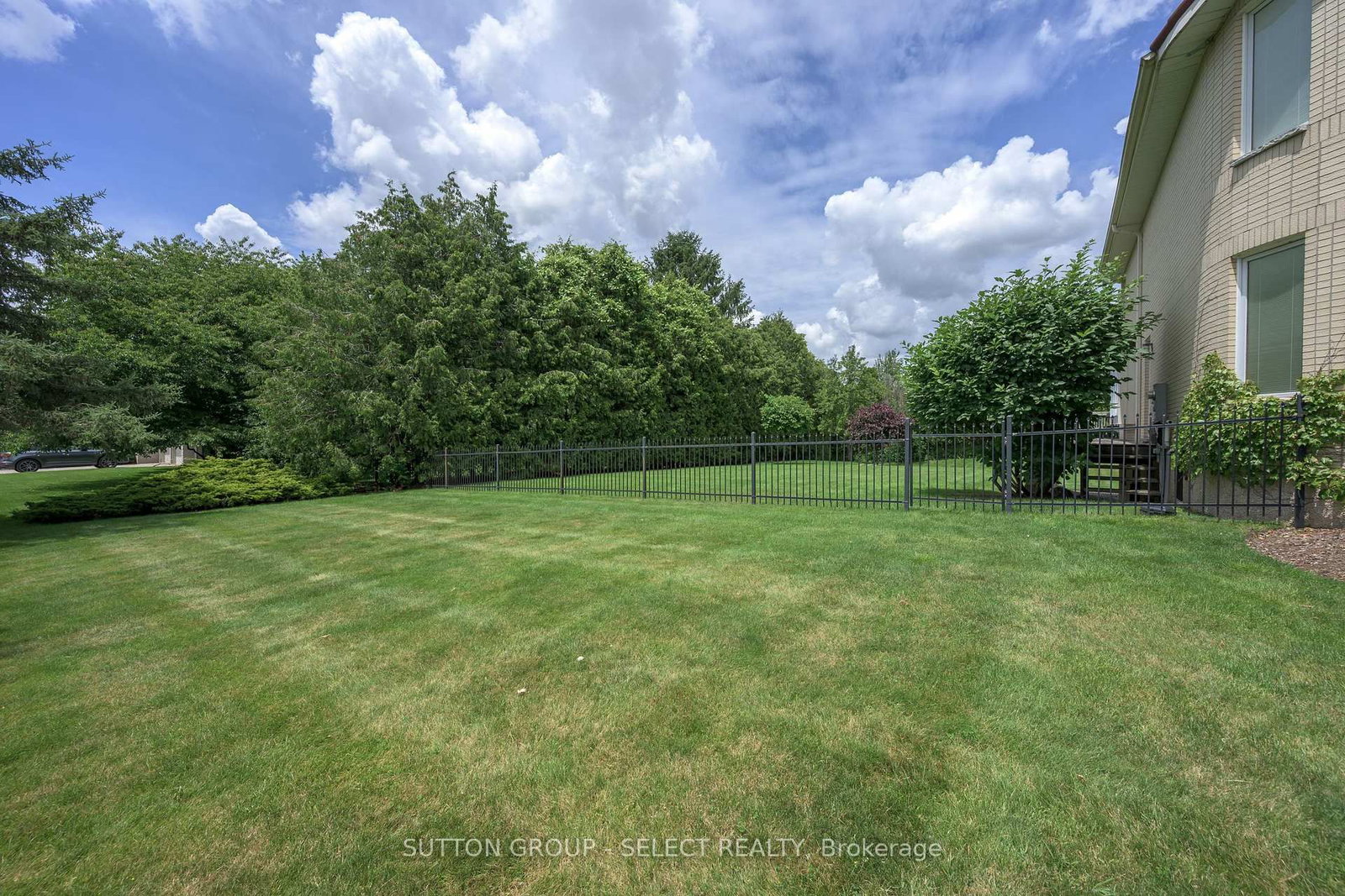 Listing Image 44