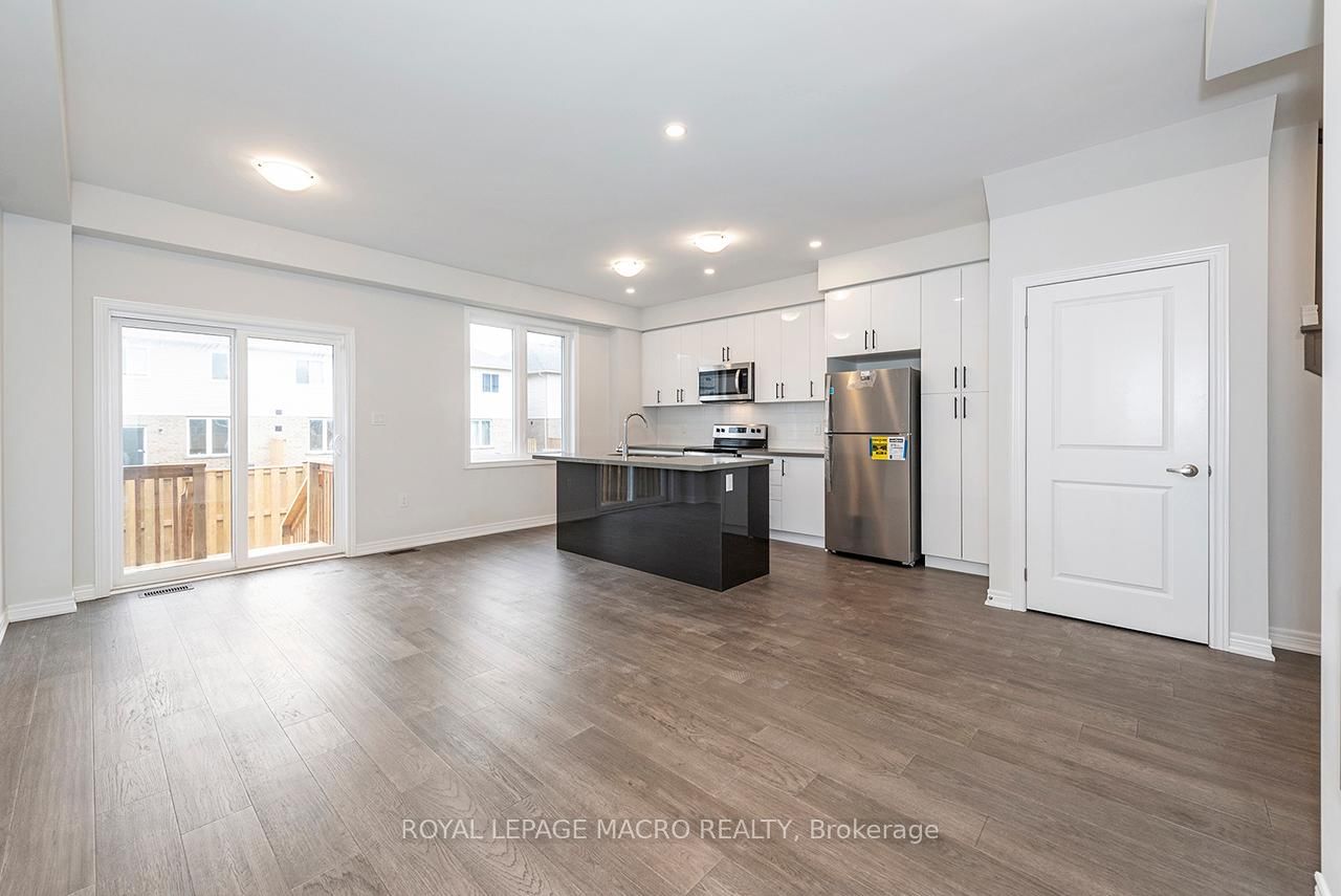 22 Linden Park Lane • Hamilton, ON photo 11