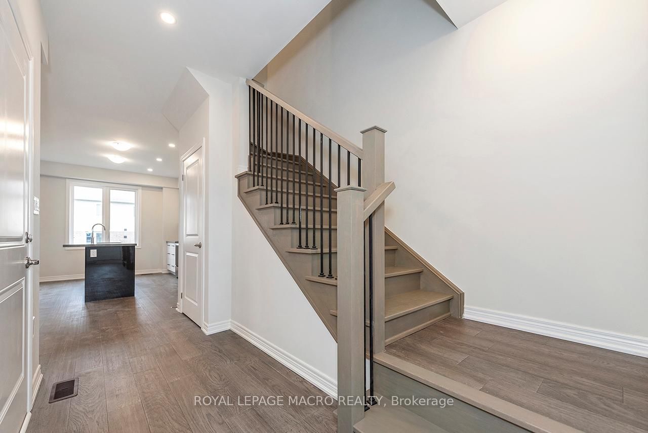 22 Linden Park Lane • Hamilton, ON photo 19