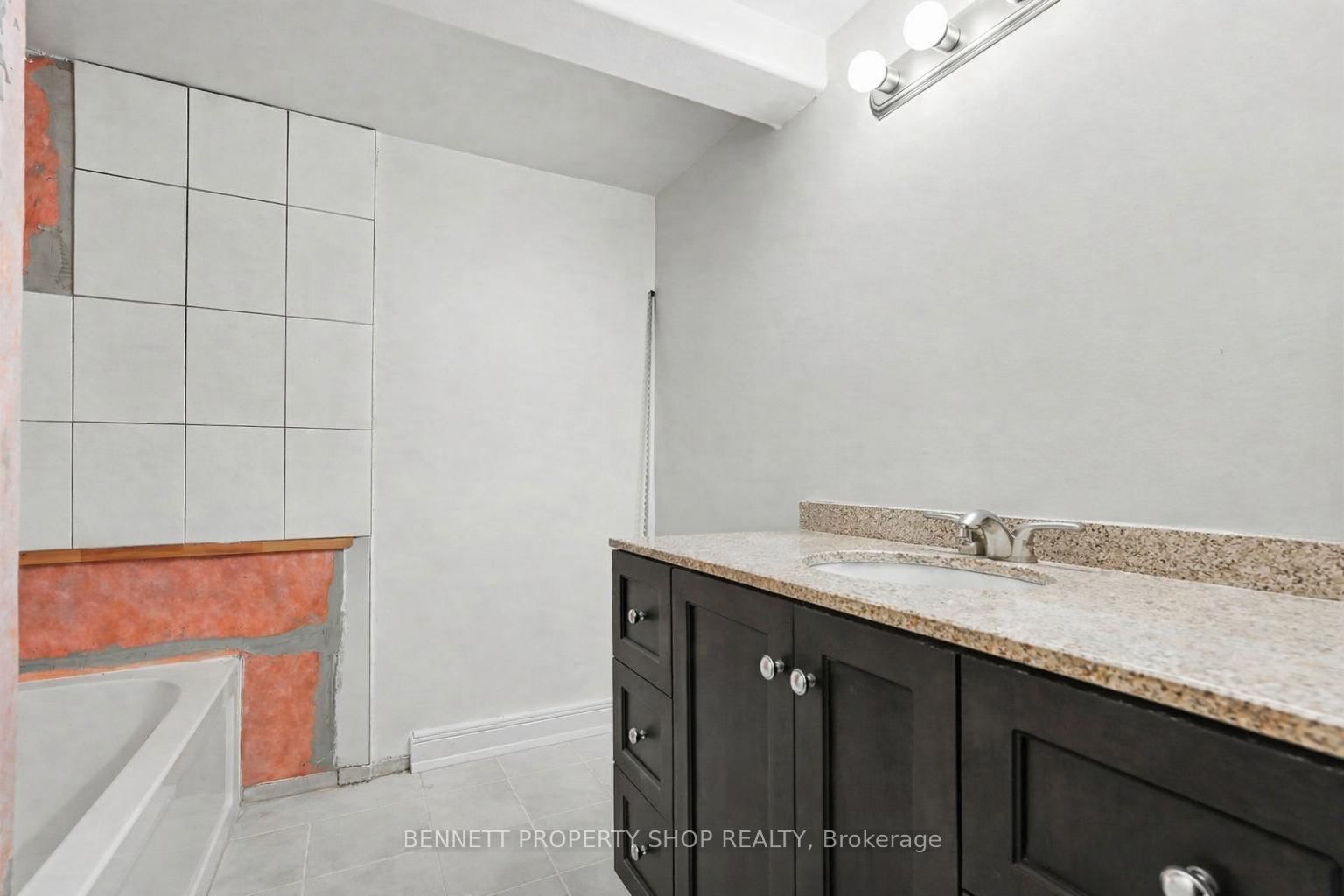34 Hazel Street • Ottawa, ON photo 22