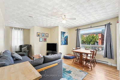 34 Hazel Street • Ottawa, ON photo 5
