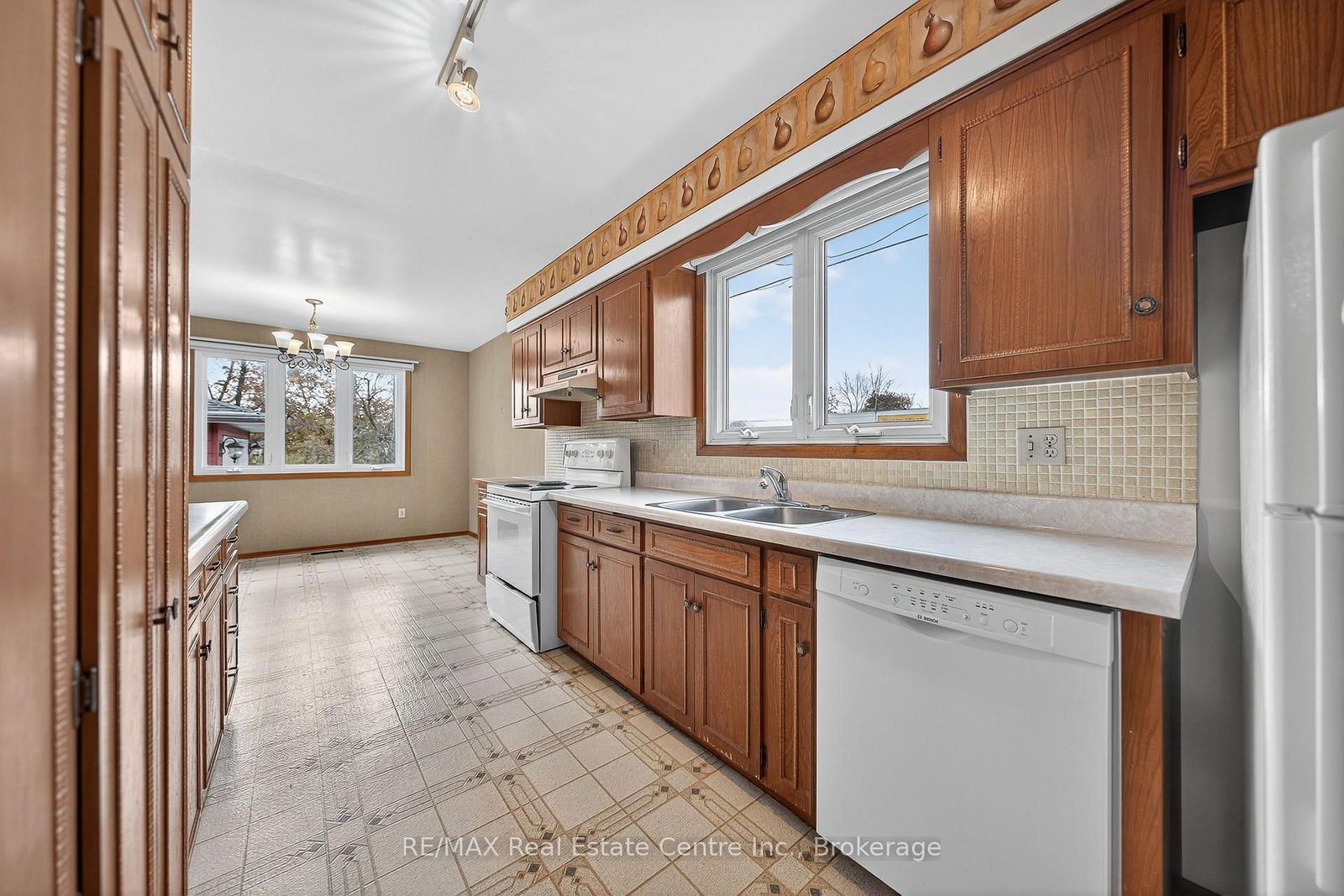 497 Victoria Street S • Kitchener, ON photo 10