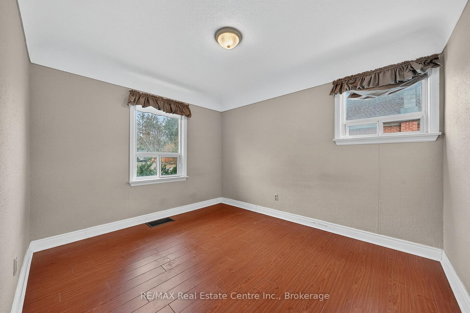 497 Victoria Street S • Kitchener, ON photo 18