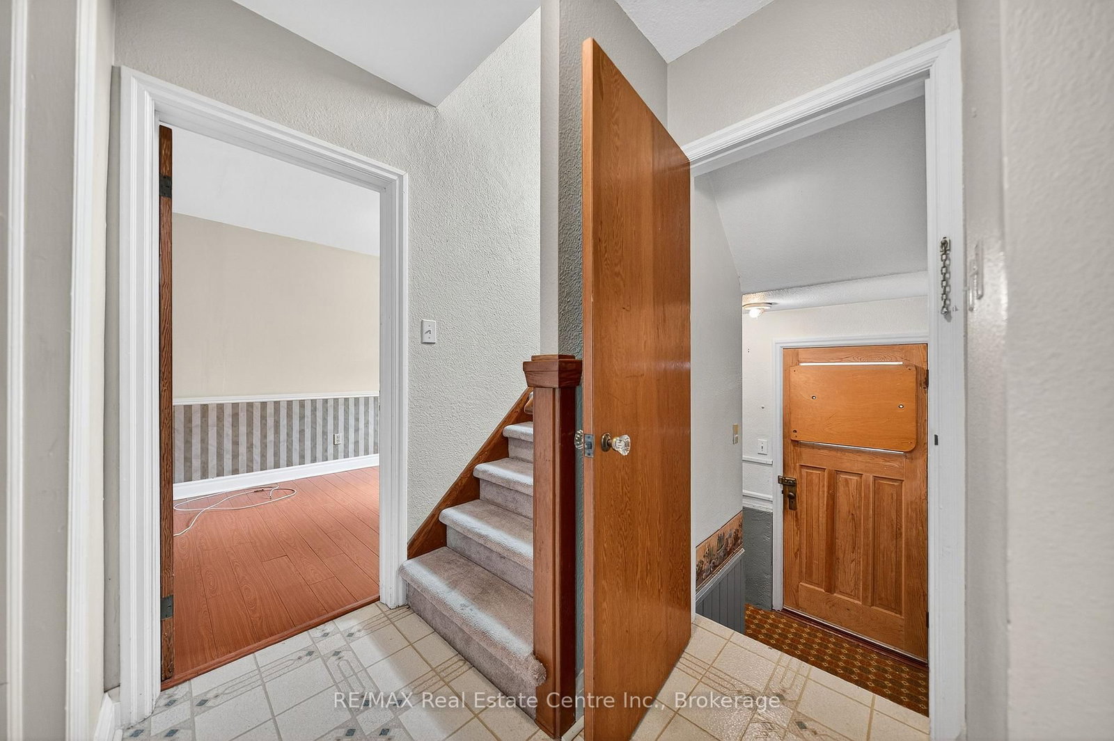 497 Victoria Street S • Kitchener, ON photo 27