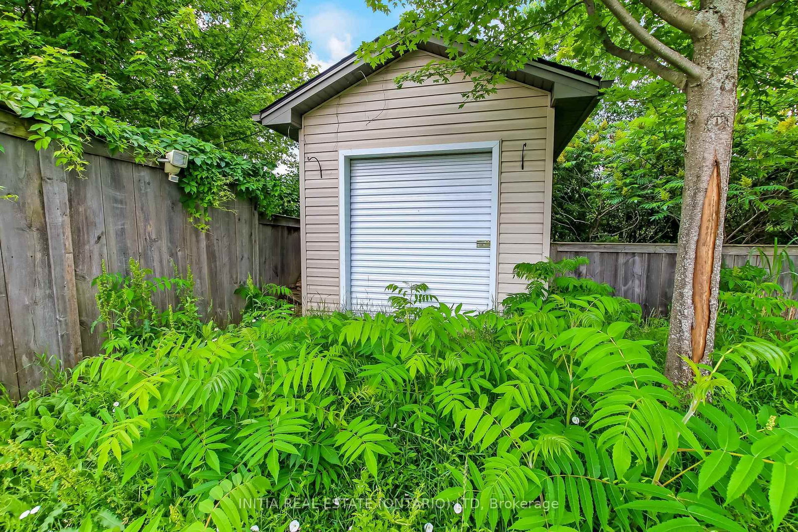 1082 Oakcrossing Road • London North, ON photo 36