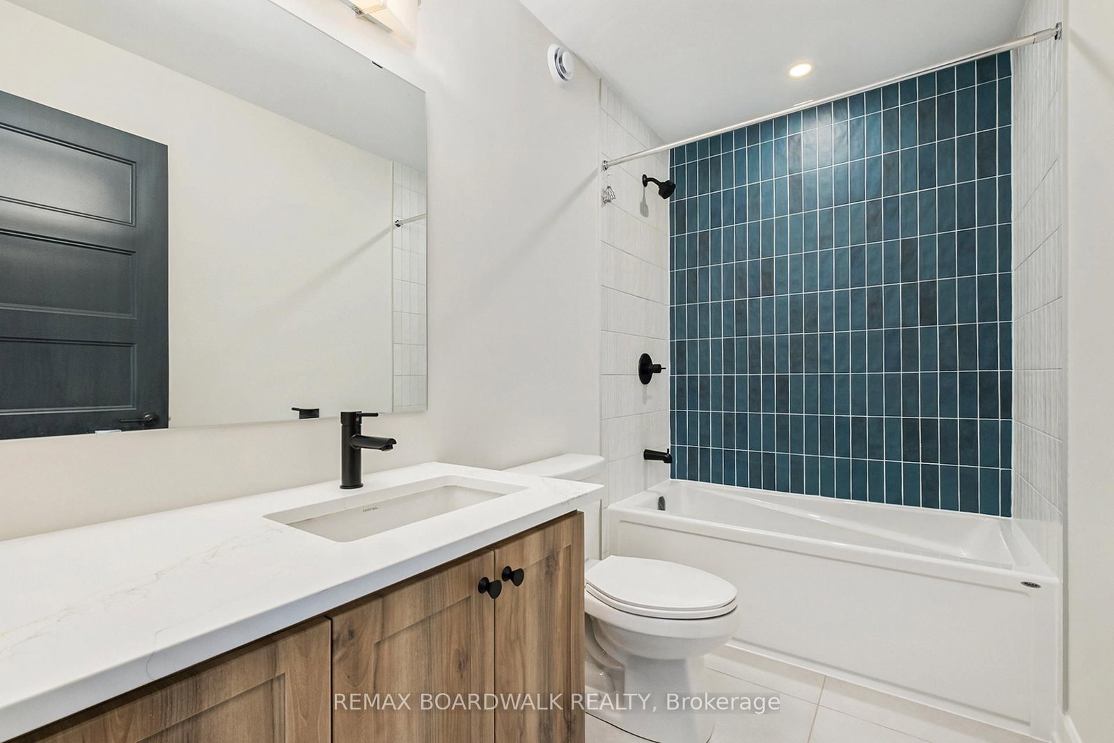 1039 CHABLIS Crescent • Russell, ON photo 14