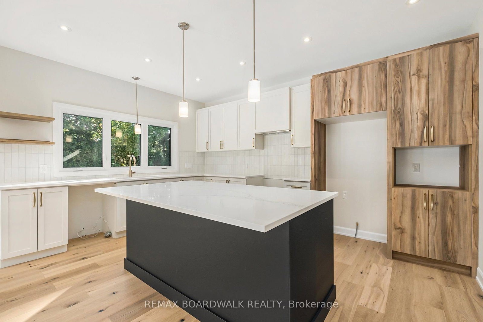 1039 CHABLIS Crescent • Russell, ON photo 4