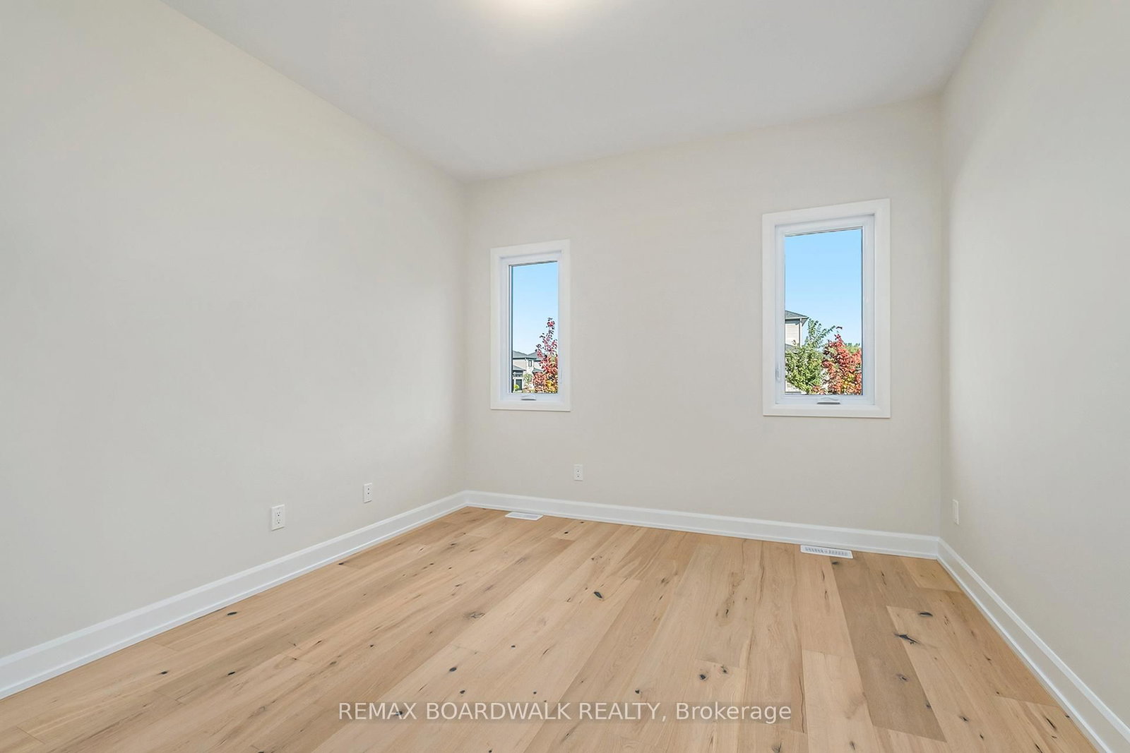 1039 CHABLIS Crescent • Russell, ON photo 7