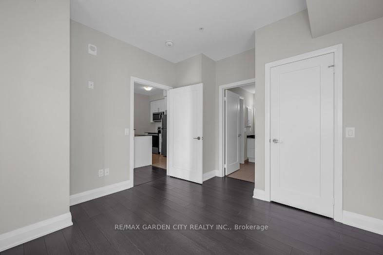 16 Concord Place, Unit 320