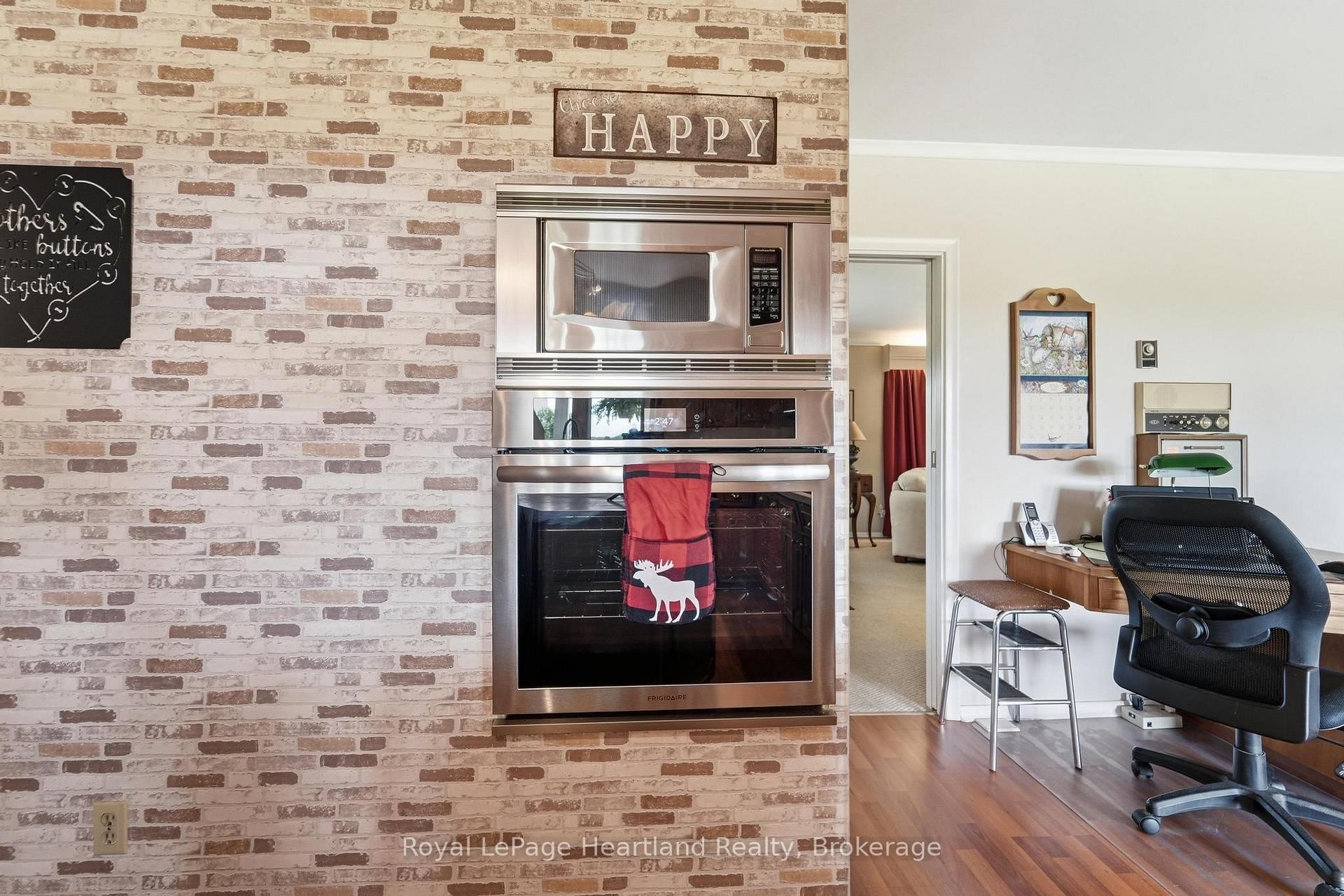 82858 London Road