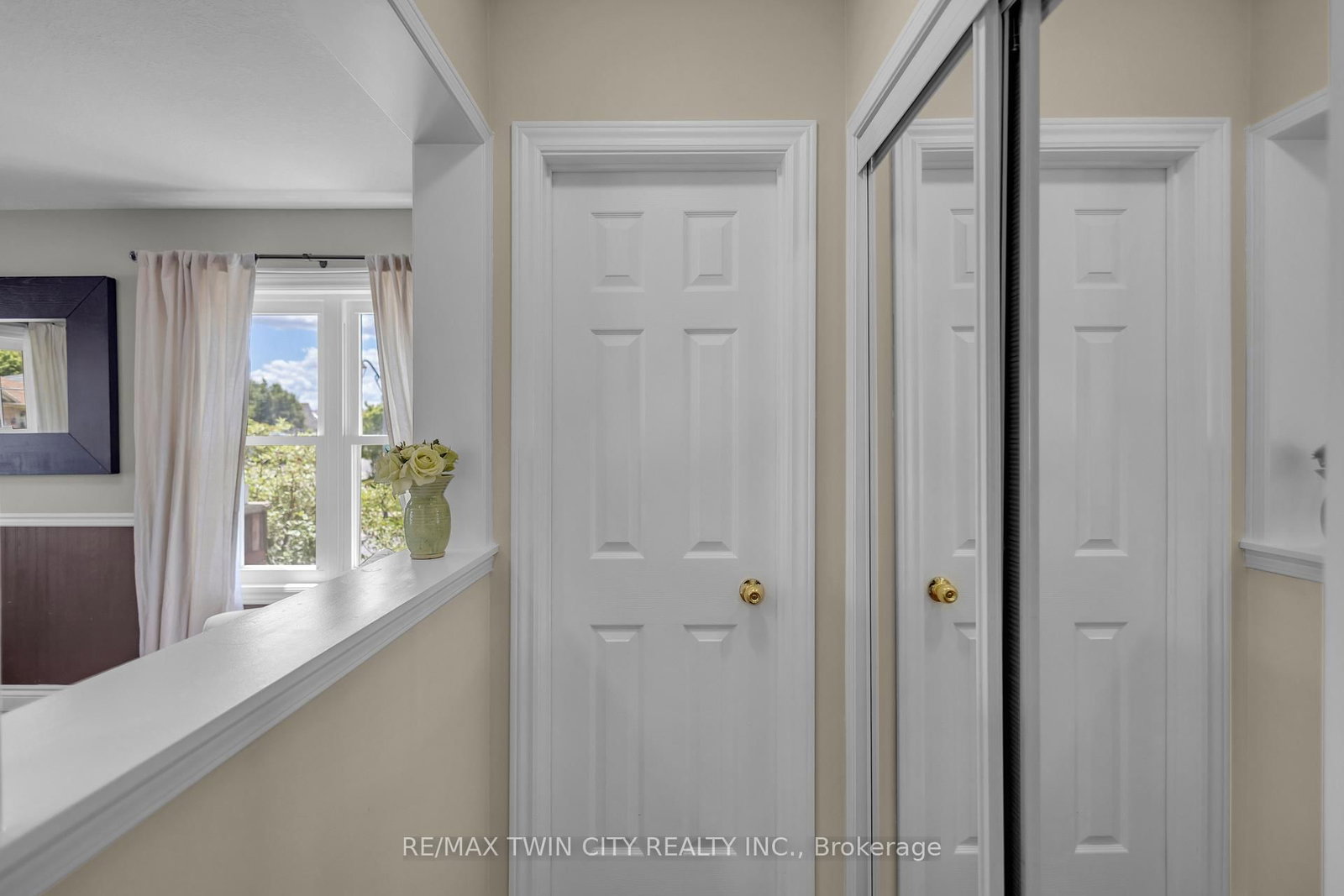 124 Blackburn Drive • Brantford, ON photo 15