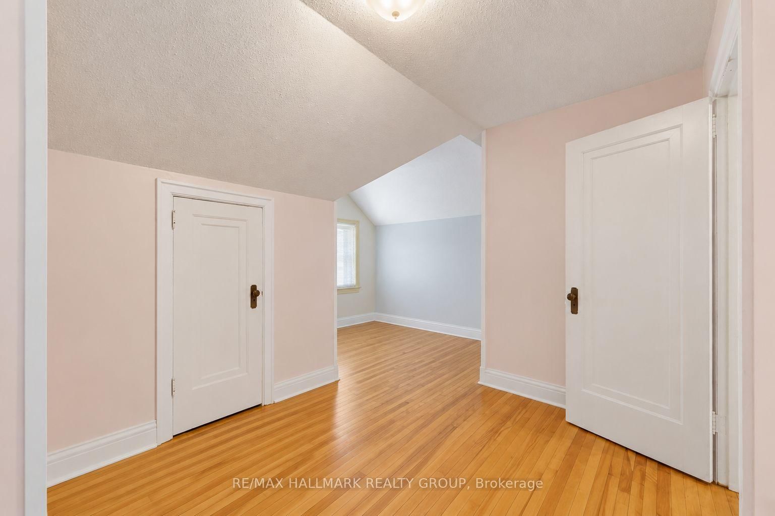 70 Queen Mary Street • Ottawa, ON photo 19