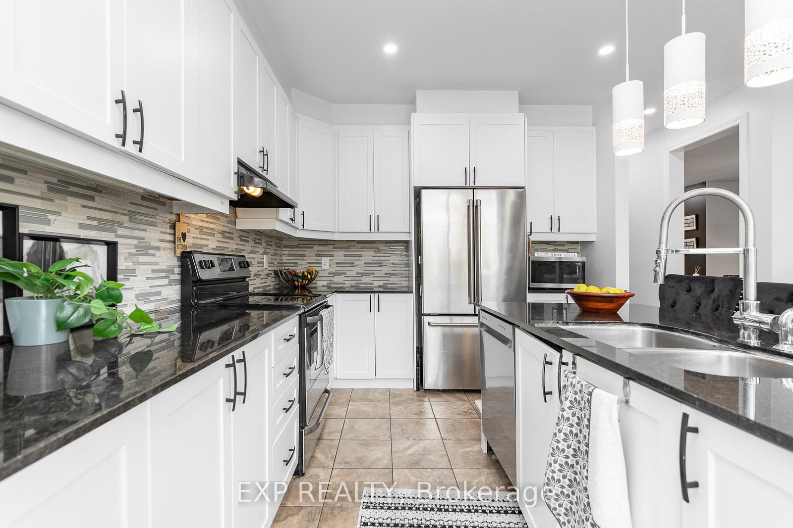 155 Lily Pond Street • Ottawa, ON photo 11