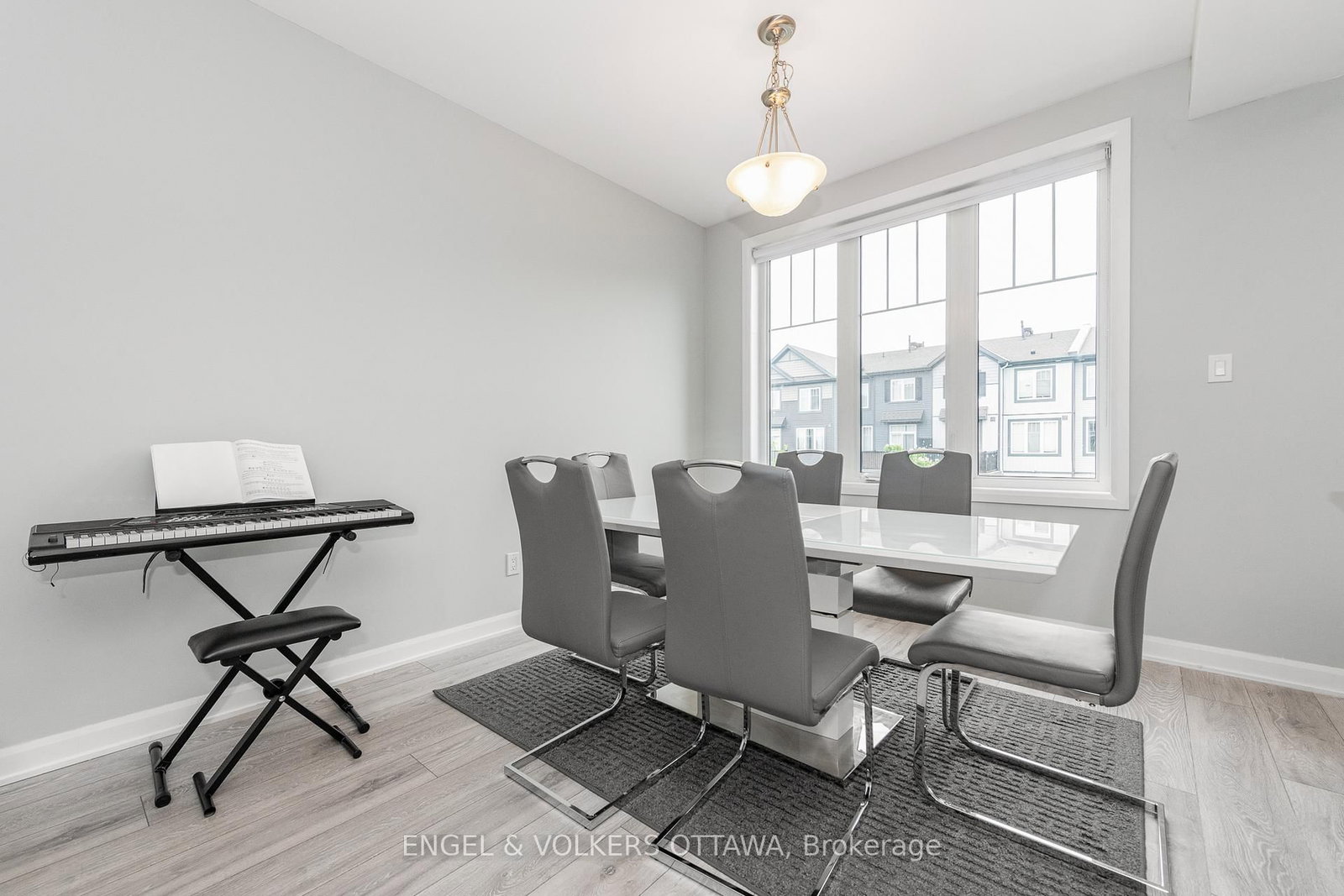 517 Galmoy Way • Ottawa, ON photo 11
