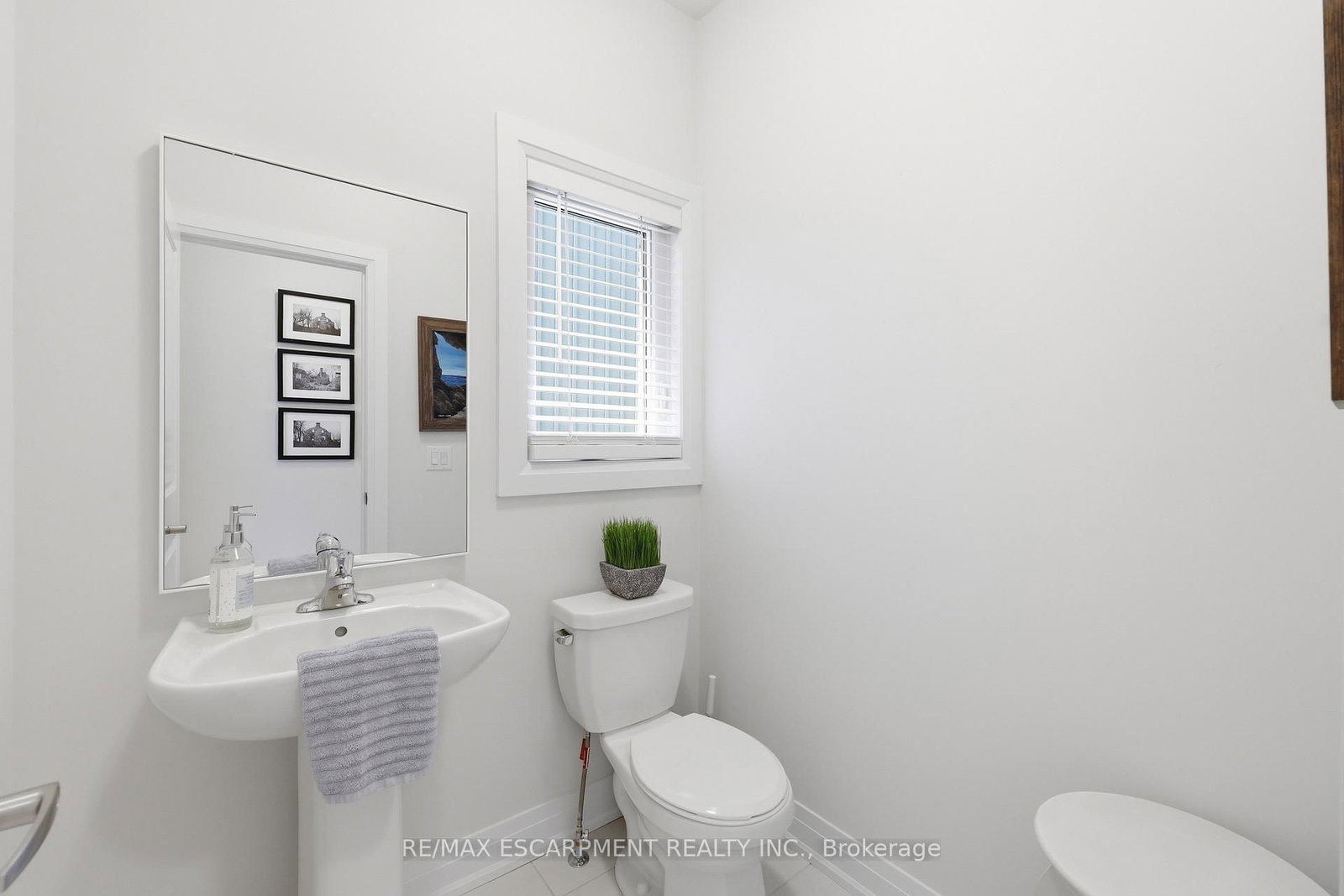 465 Adelaide Street • Wellington North, ON photo 10