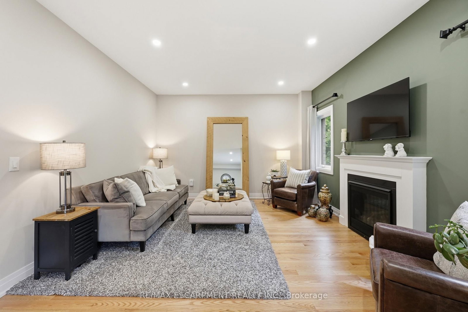 465 Adelaide Street • Wellington North, ON photo 16