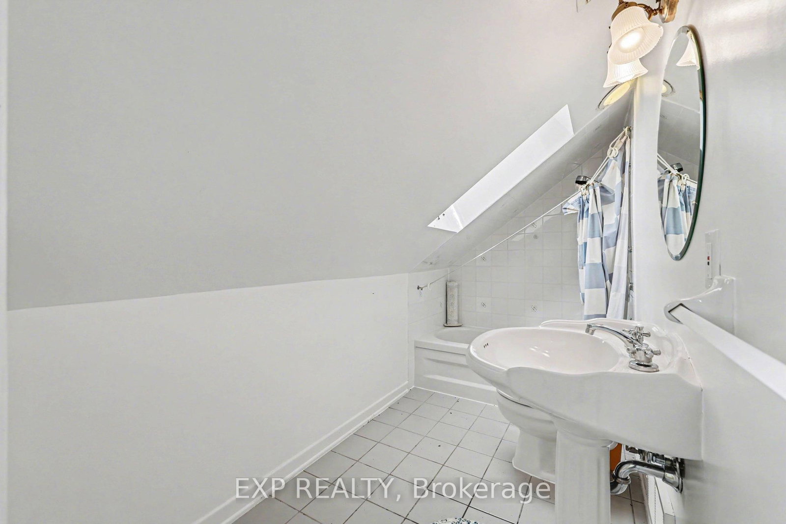 2511 Junction Avenue • Ottawa, ON photo 15