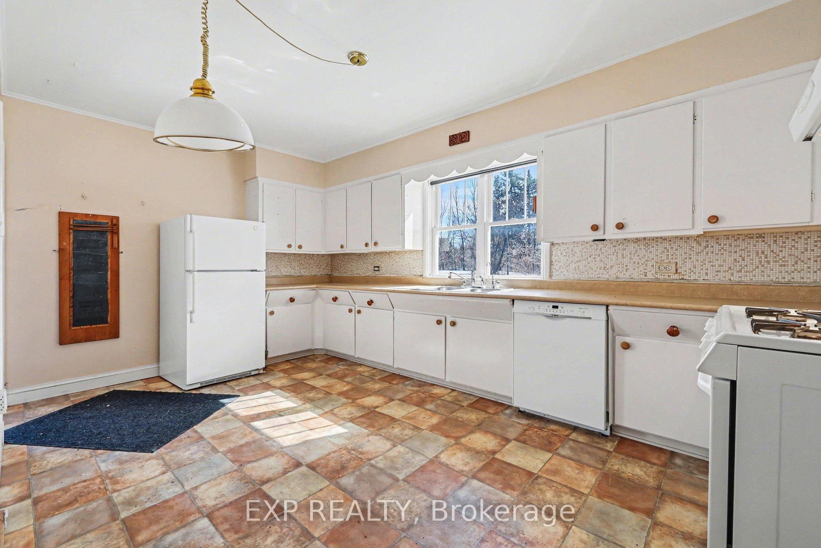 2511 Junction Avenue • Ottawa, ON photo 6