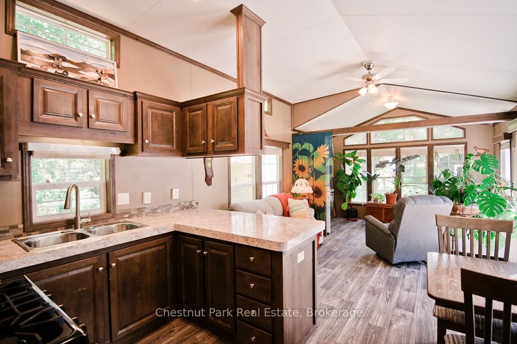 98 North Shore Road • #Unit 1 • Kearney, ON photo 13