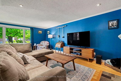 33 Newbury Avenue • Ottawa, ON photo 2