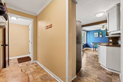33 Newbury Avenue • Ottawa, ON photo 6
